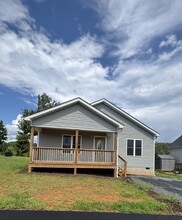 Building Photo - 321 Quinn Hill Ln