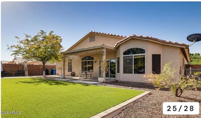 Building Photo - 686 W Fremont Dr