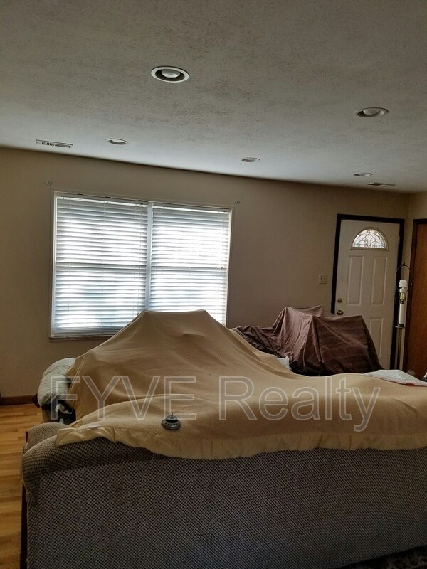 Building Photo - 7215 N Ruggles Ferry Pike