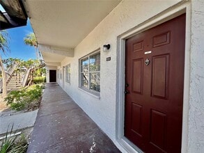 Building Photo - 9221 Tudor Dr