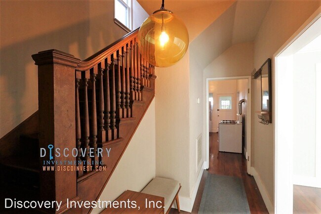 Building Photo - 3 br, 1 bath House - 714 37th St.