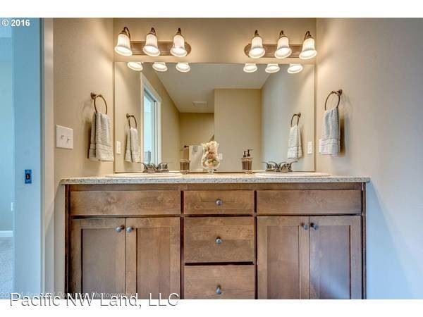 Building Photo - 3 br, 2.5 bath House - 2634 NE 131st Ct