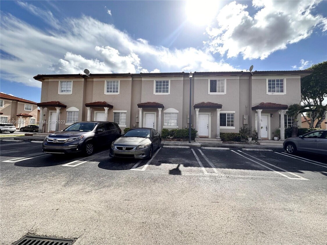 Foto principal - 17046 SW 137th Pl