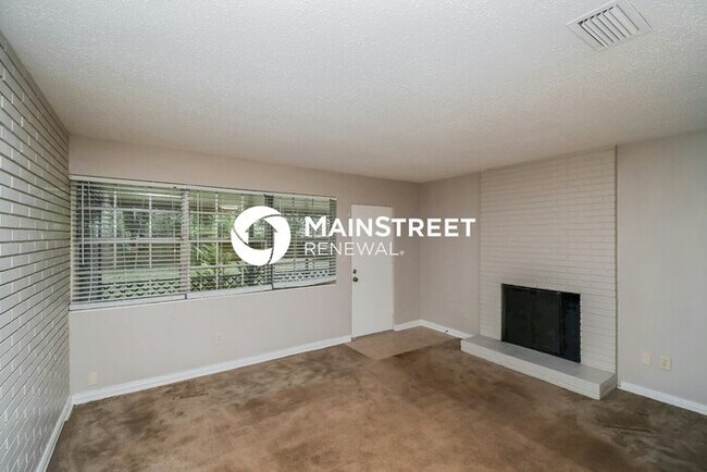 Foto del edificio - 3 Bedroom Pet-Friendly Home in Jacksonville, FL with Main Street Renewal