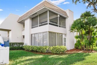 Building Photo - 7304 W Country Club Dr N