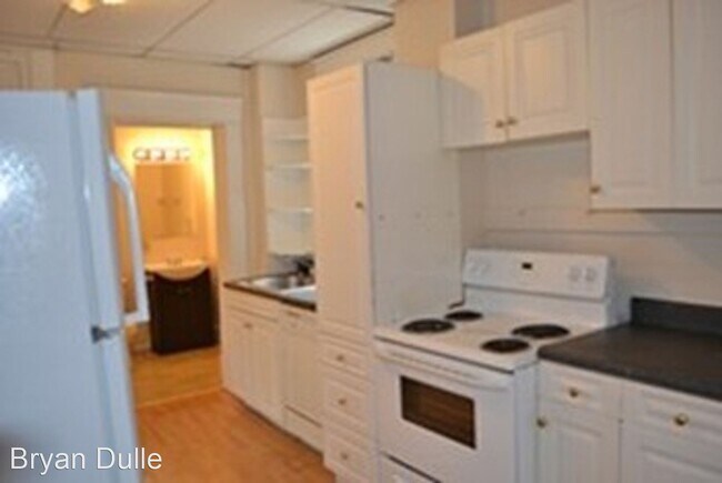 Building Photo - 5 br, 1 bath House - 318 E 20th