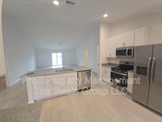 Foto del edificio - 4447 Mindello St