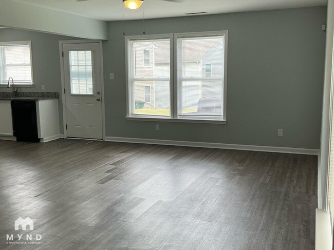 Foto del edificio - 7619 Monarch Birch Ln