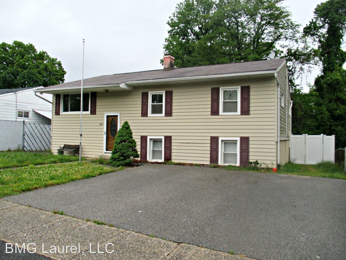 Primary Photo - 410 Arbor Dr