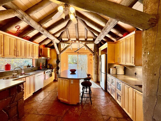 Foto del edificio - Historic Manitou Springs Home for Rent – M...