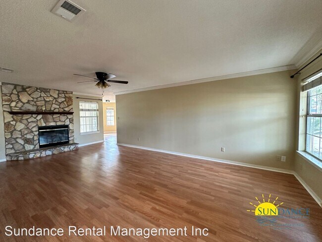 Foto del edificio - 3 br, 2 bath House - 6 Shamrock Drive