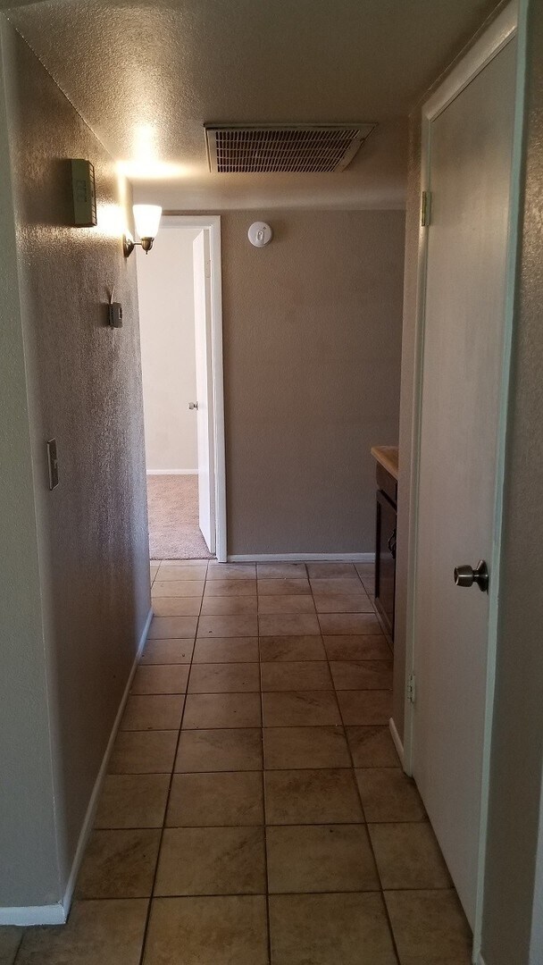 Building Photo - COMING SOON...NICE FAMILY HOME IN NORTH PHOENIX!