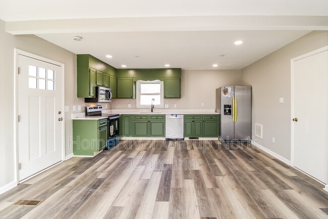 Building Photo - 5561 Remington Point Dr