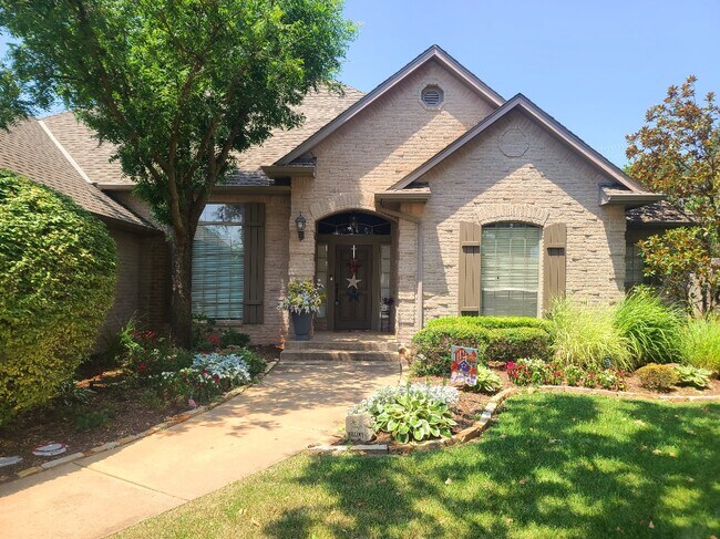 Building Photo - 413 Hamptonridge Rd
