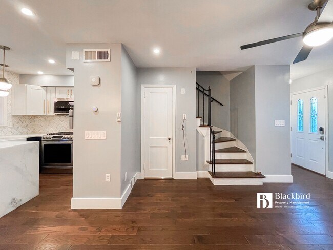 Foto del edificio - 339 36th St SE