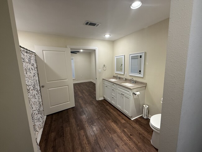 Building Photo - 99 Fairlane Dr