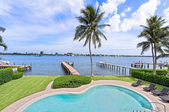 Building Photo - 3304 N Flagler Dr