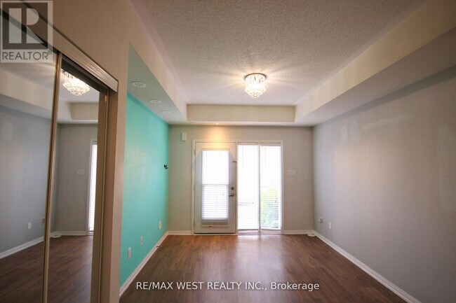 Photo du bâtiment - 250 Sunny Meadow Blvd