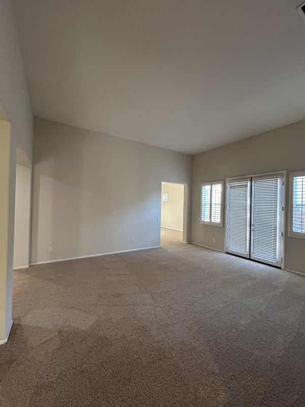 Building Photo - 7572 Corona Valley Ave