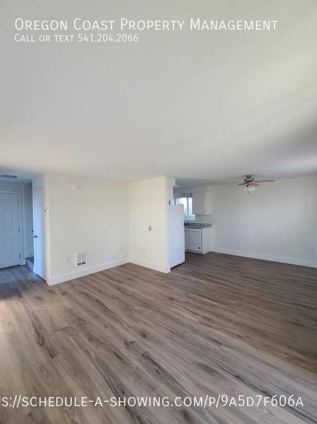 Foto del edificio - 1135 SE Oar Ave