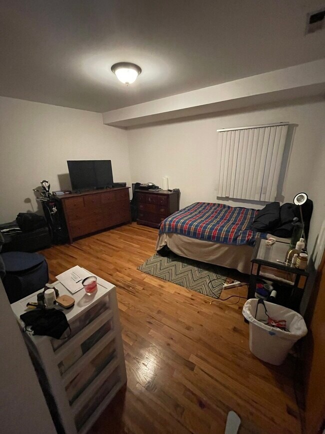 Foto del edificio - 865 W Buckingham Pl