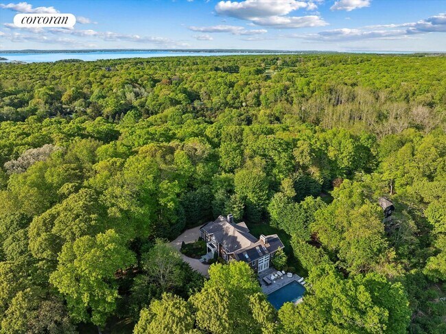 Foto del edificio - 2520 Deerfield Rd