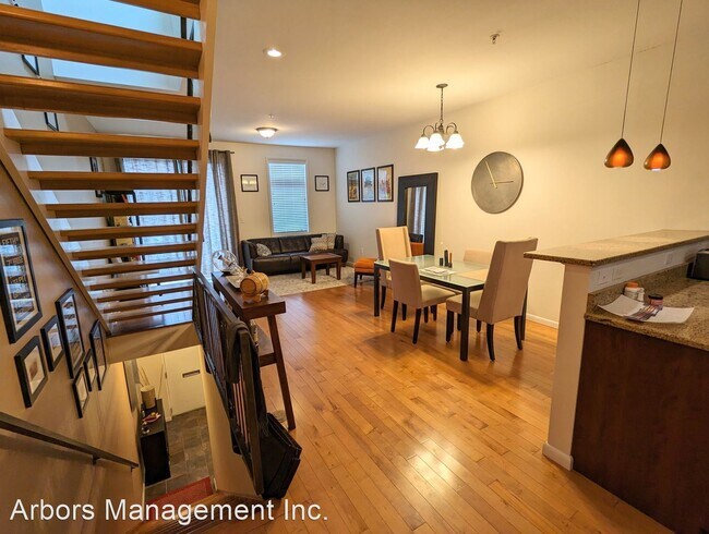 Building Photo - 2 br, 1.5 bath House - 3657 Penn Avenue