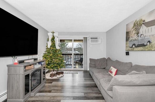 Foto del edificio - 210 Brook Village Rd