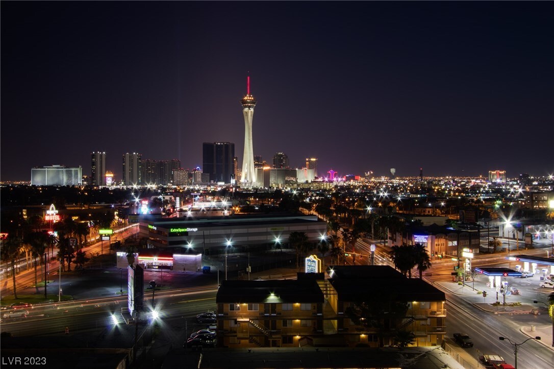 Primary Photo - 900 S Las Vegas Blvd