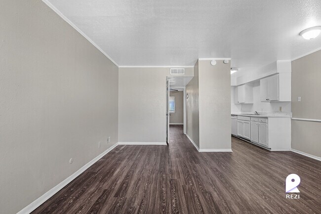 Foto del edificio - 1320 31st St N