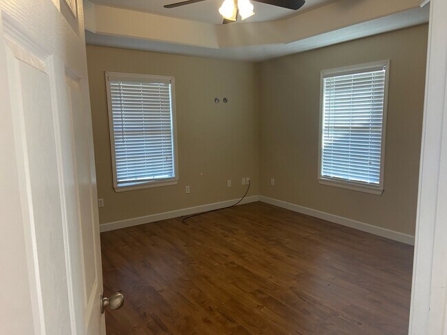 Building Photo - 175 Marvin Pl