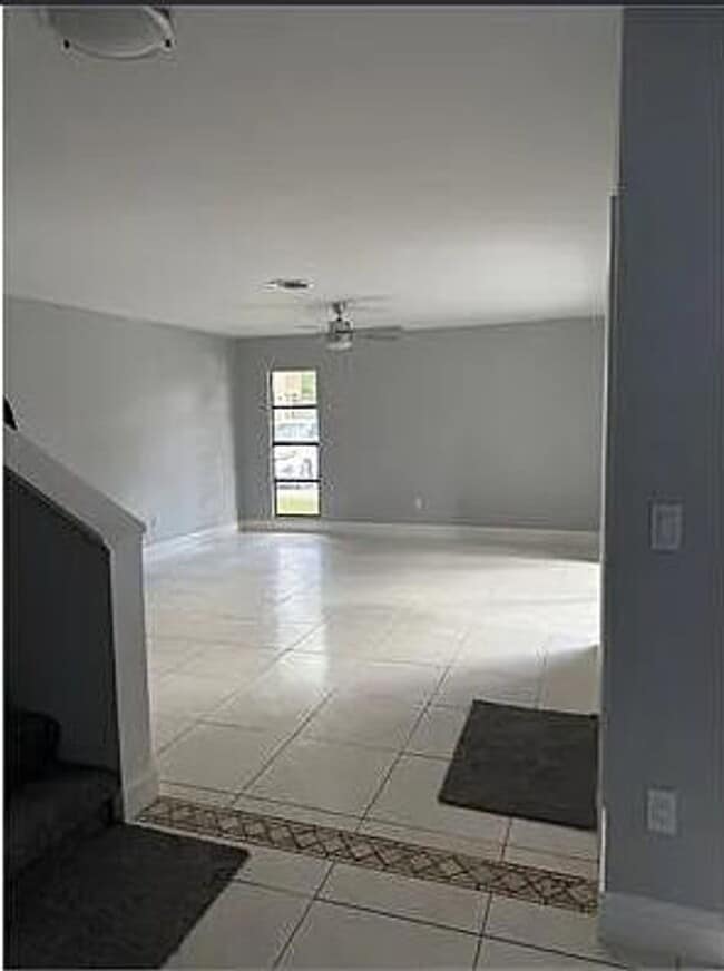 Building Photo - 4905 Alder Dr