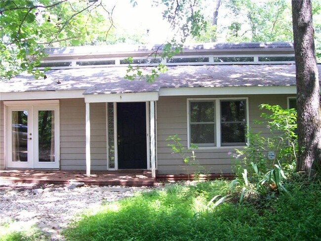 Building Photo - 372 Azalea Ridge