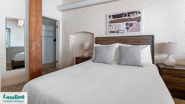 Foto del edificio - 121 S Fremont Ave