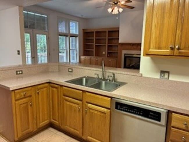 Building Photo - Located in the Gated Community of Albemarle Plantation