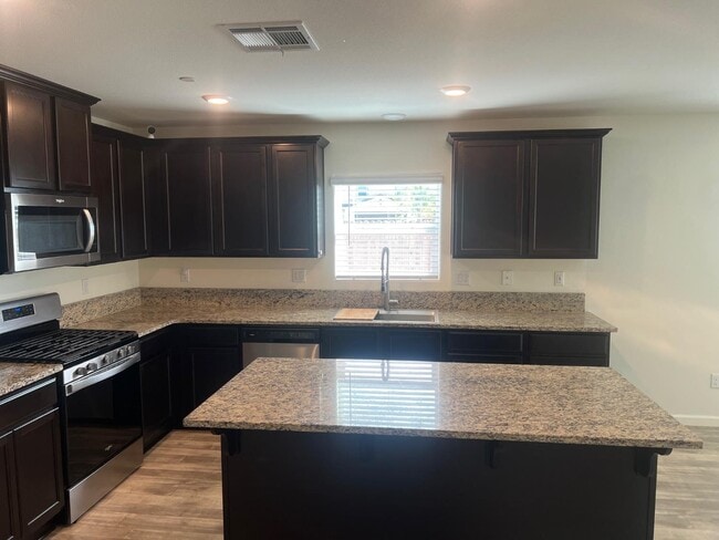 Foto del edificio - 5545 W Saginaw Way