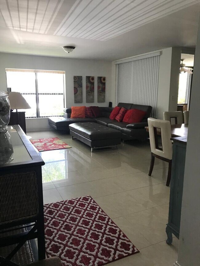 Building Photo - 8657 Boca Glades Blvd