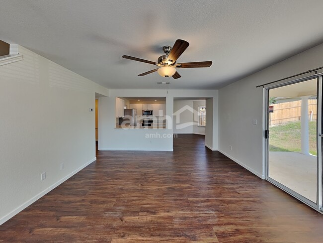 Building Photo - 11023 Vollmer Ln