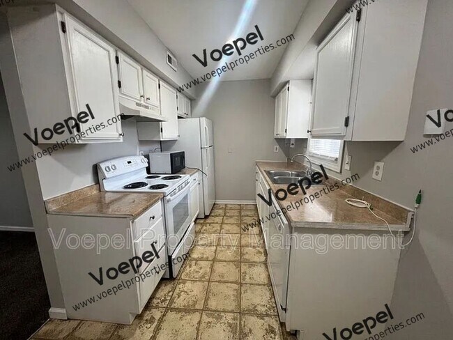 Foto del edificio - 8738 East Thompson Avenue