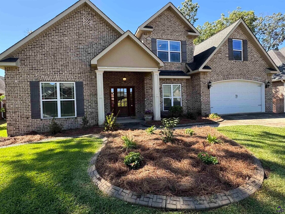 Primary Photo - 203 Norfolk Cir