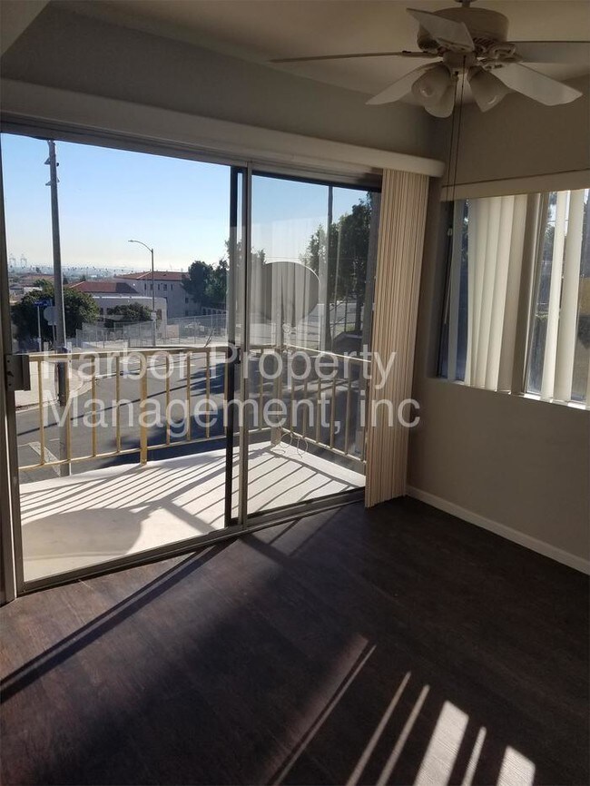 Foto del edificio - 900 E 14th St