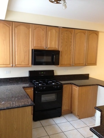 Primary Photo - 4008 W Nelson St