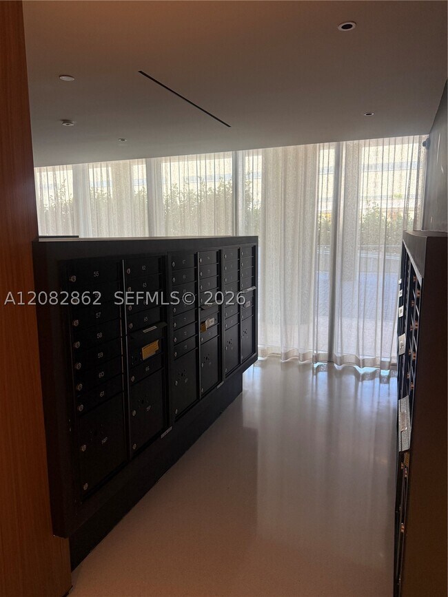 Building Photo - 1400 Biscayne Blvd