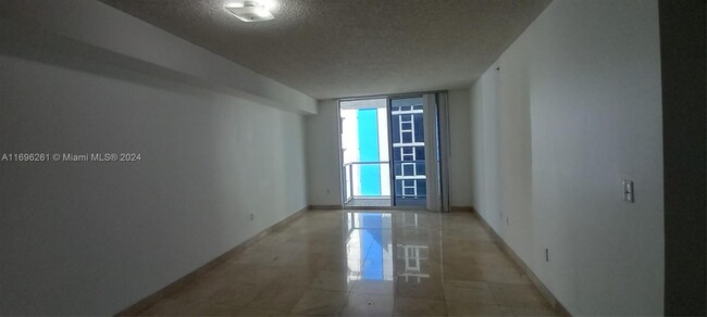 Foto del edificio - 5091 NW 7th St