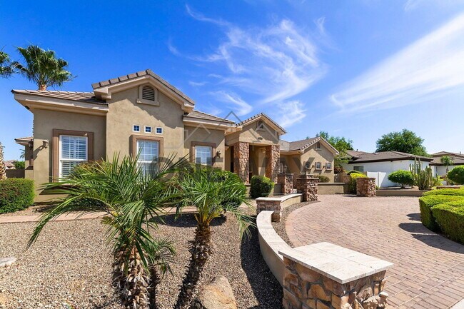 Building Photo - 4432 E Ford Ave