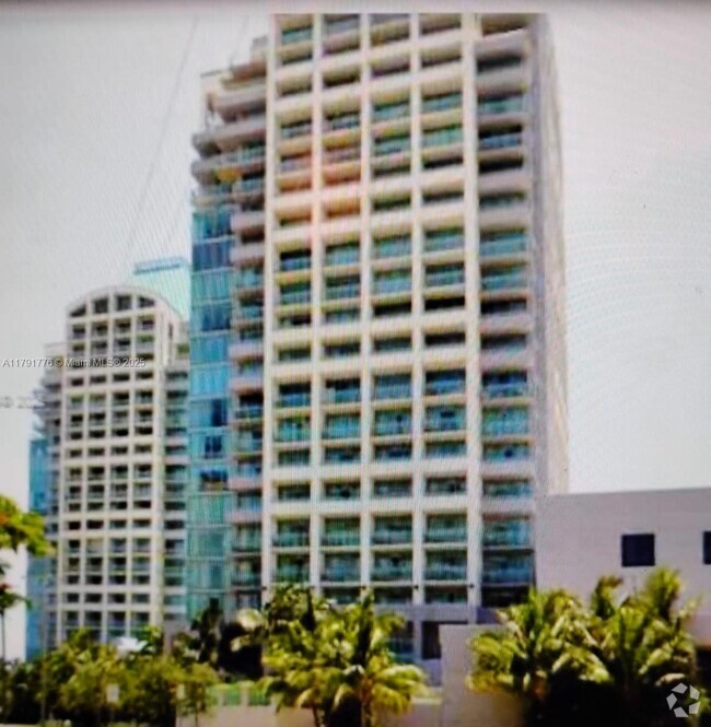 Building Photo - 3400 SW 27th Ave
