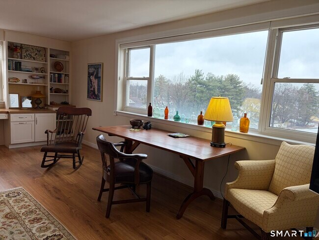 Foto del edificio - 893 Farmington Ave