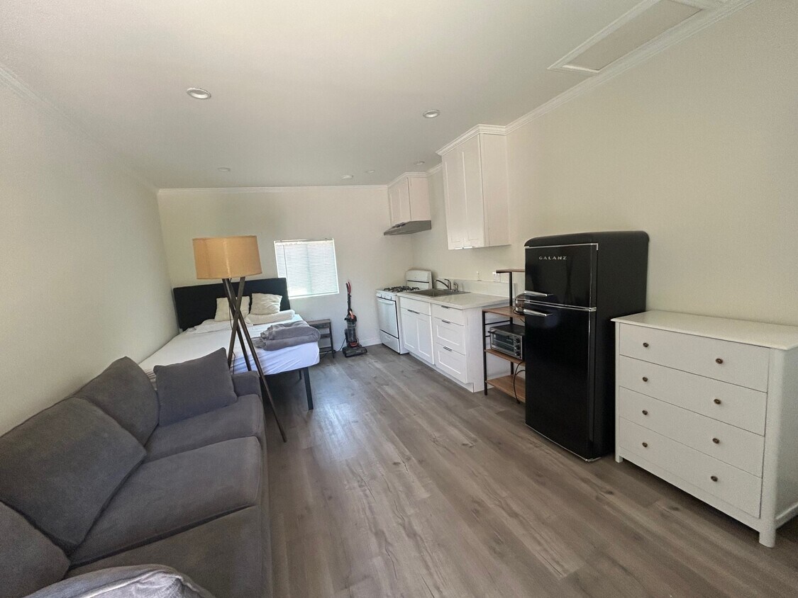 Foto principal - 4826 Coolidge Ave