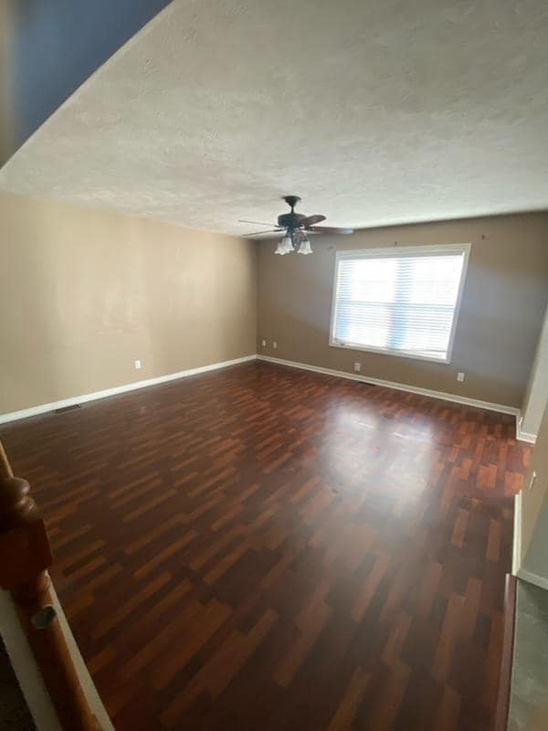 Sala de estar - 2702 Carrington Ln