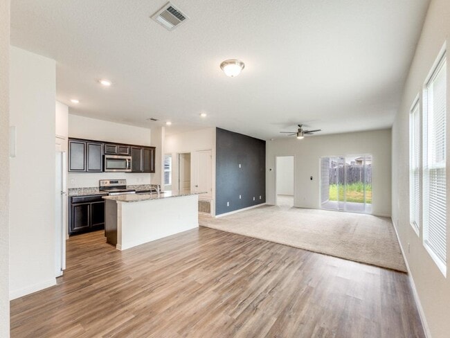 Building Photo - 14224 Jeannette Rankin Rd